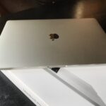 macbook pro 2017 back